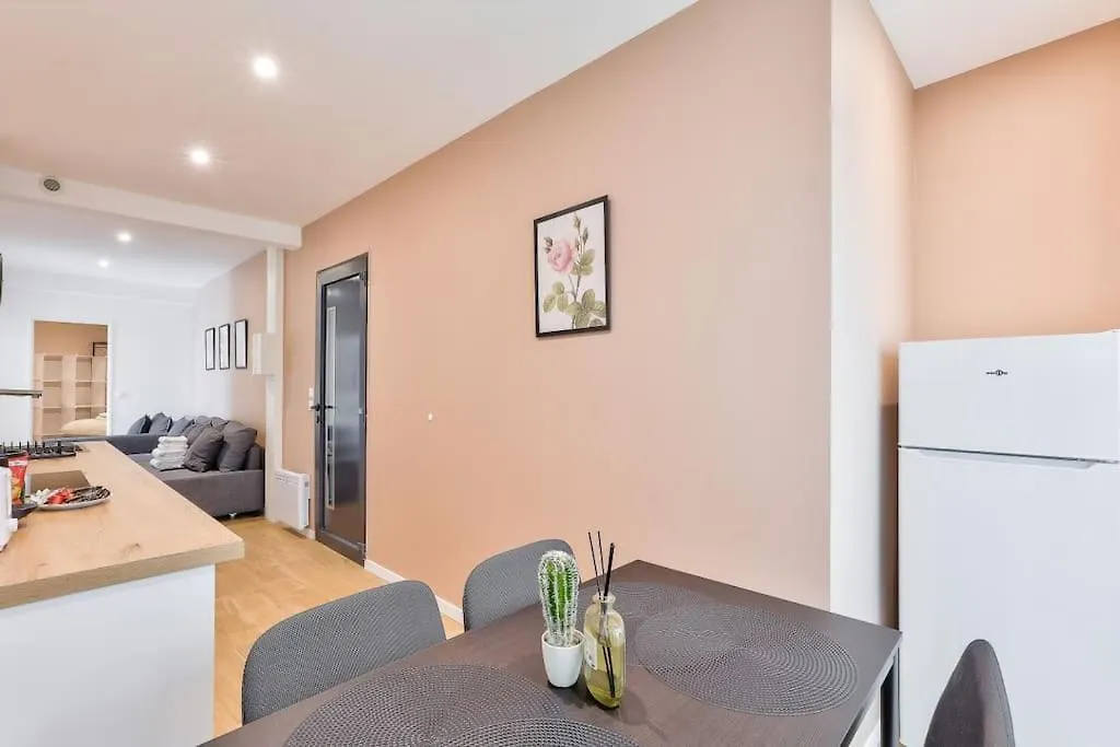 Apartmán Charme Parisien 6 Personnes, 2 Chambres, 19Eme