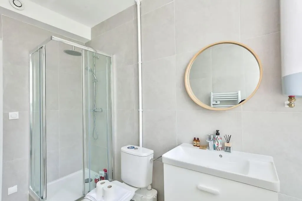 Charme Parisien 6 Personnes, 2 Chambres, 19Eme Paříž